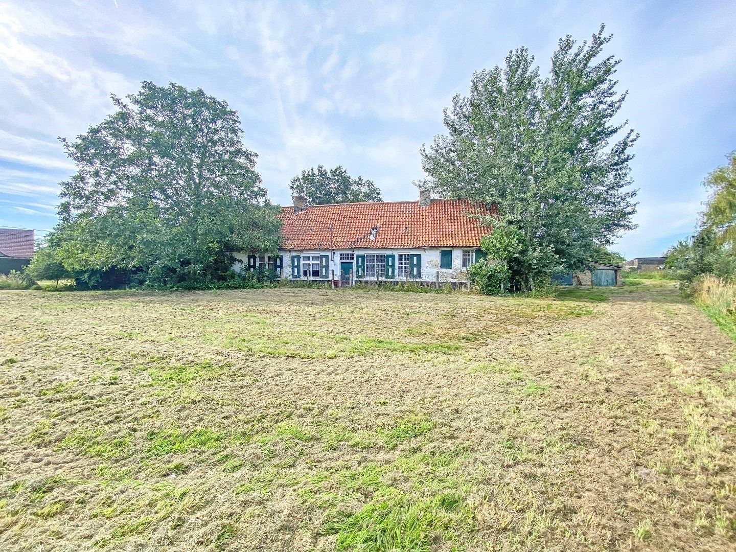 Te renoveren hoeve met veel potentieel in Alveringem. foto 17