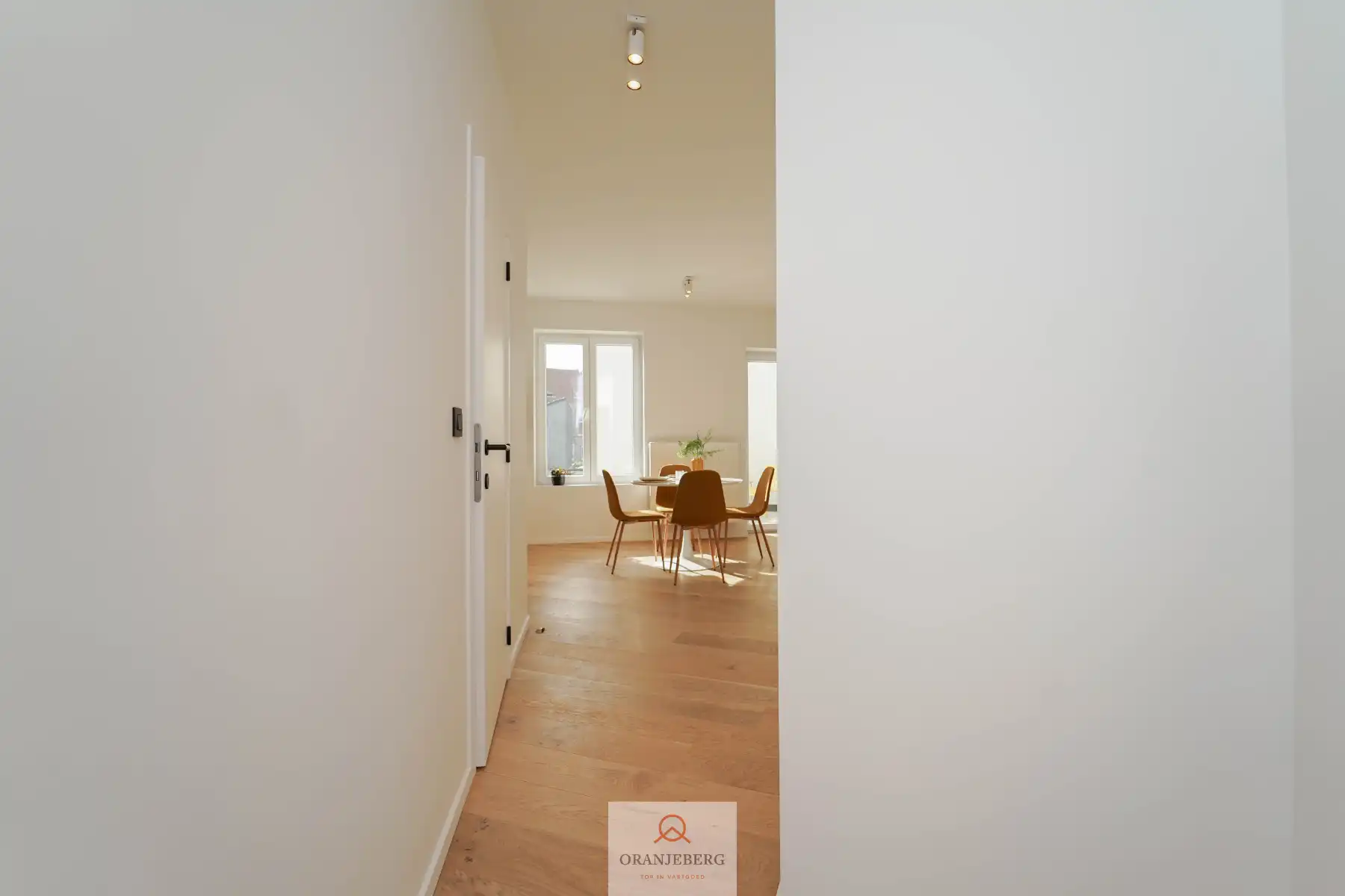 Gerenoveerd, energiezuinig 2 slpk appartement met terras! foto 18