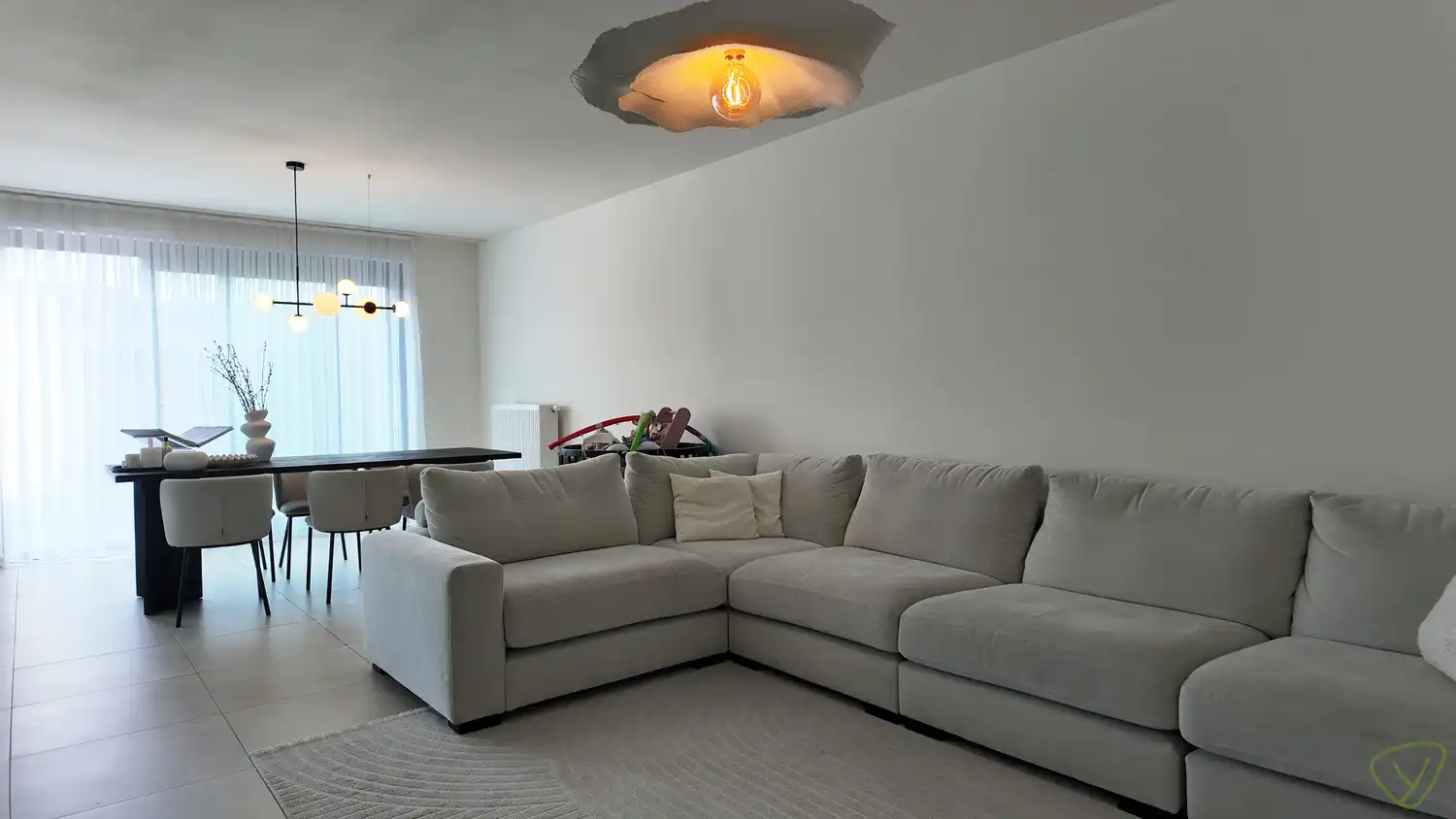 Halfopen prachtig afgewerkte woning vlakbij het centrum van Eeklo foto 2