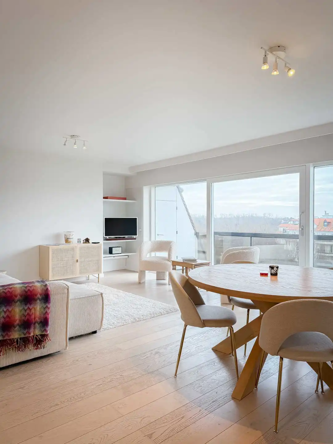 Zonnig appartement in villaresidentie met schitterend terras foto 8