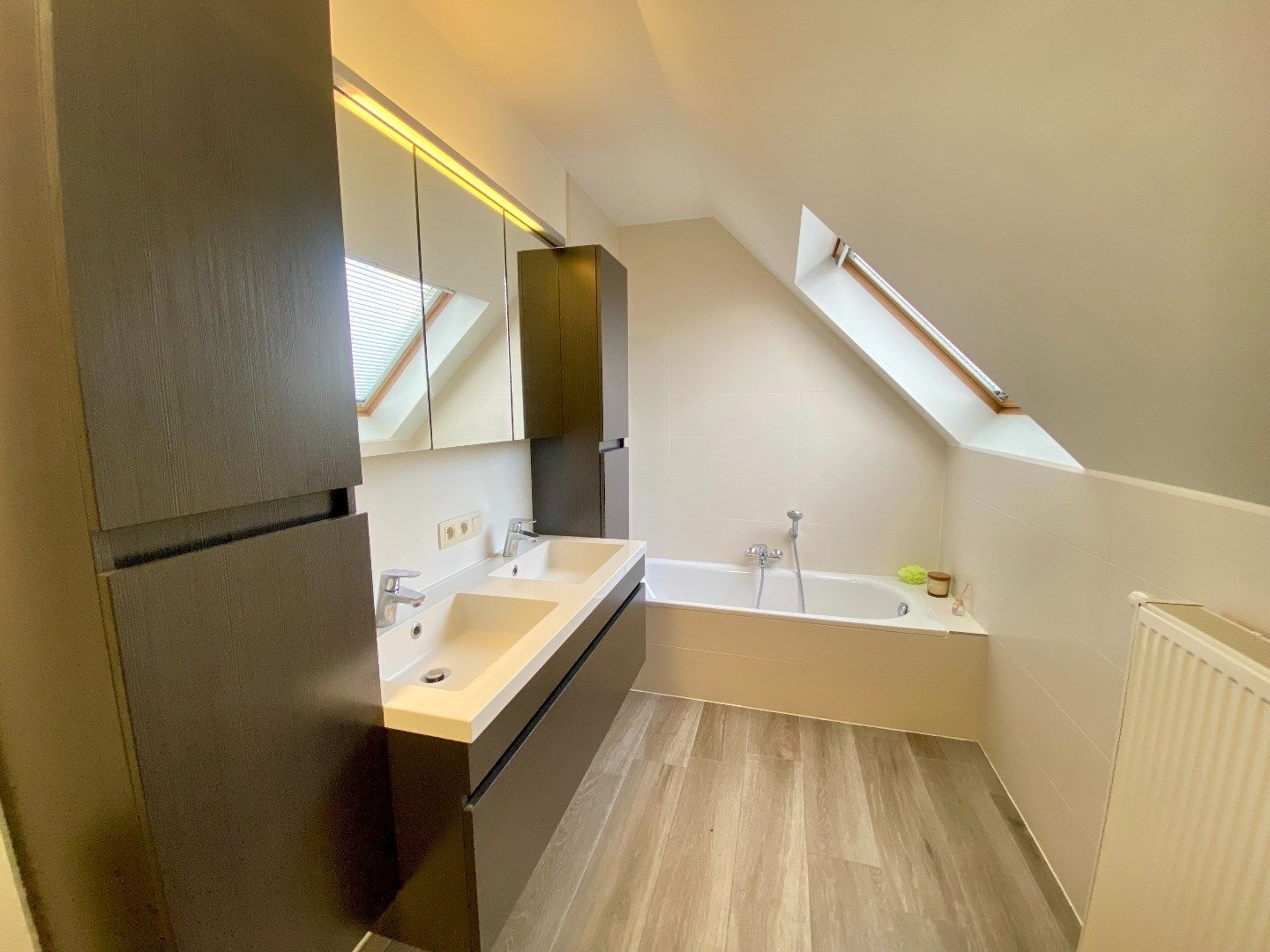 Hedendaagse bel-etagewoning met riante living en 3 slaapkamers foto 11