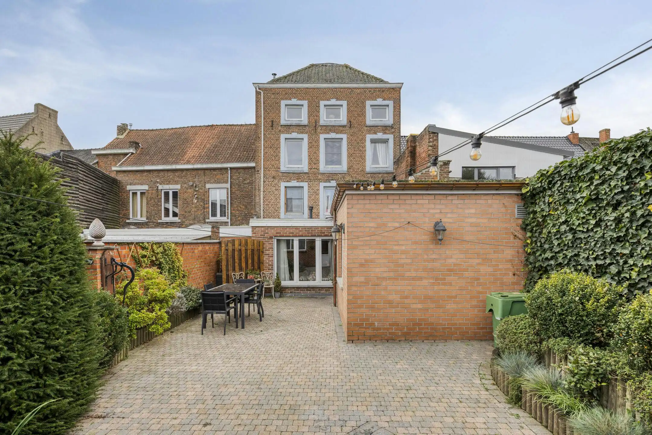 Uniek handelshuis met ruime garage in het hartje Borgloon foto 22