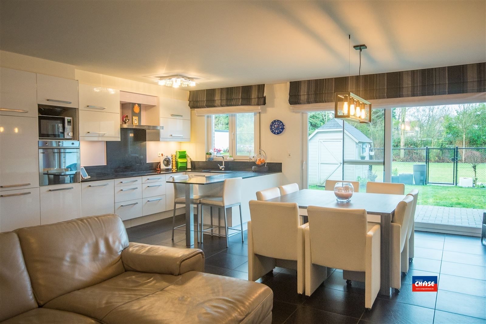 Appartement met 2 slpks, tuin en 2 P foto 3