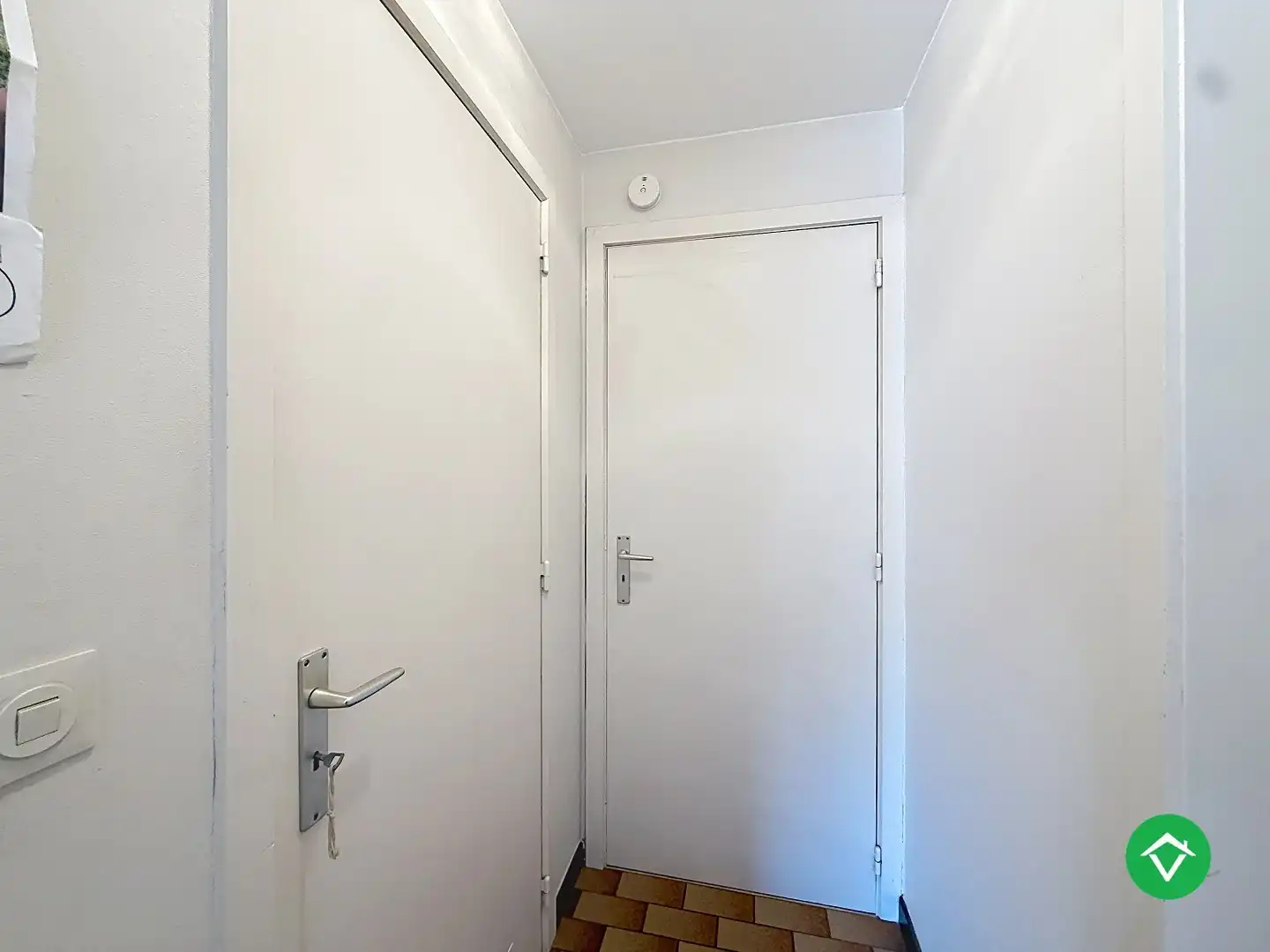 Appartement met 2 slaapkamers en garage te Roeselare foto 10