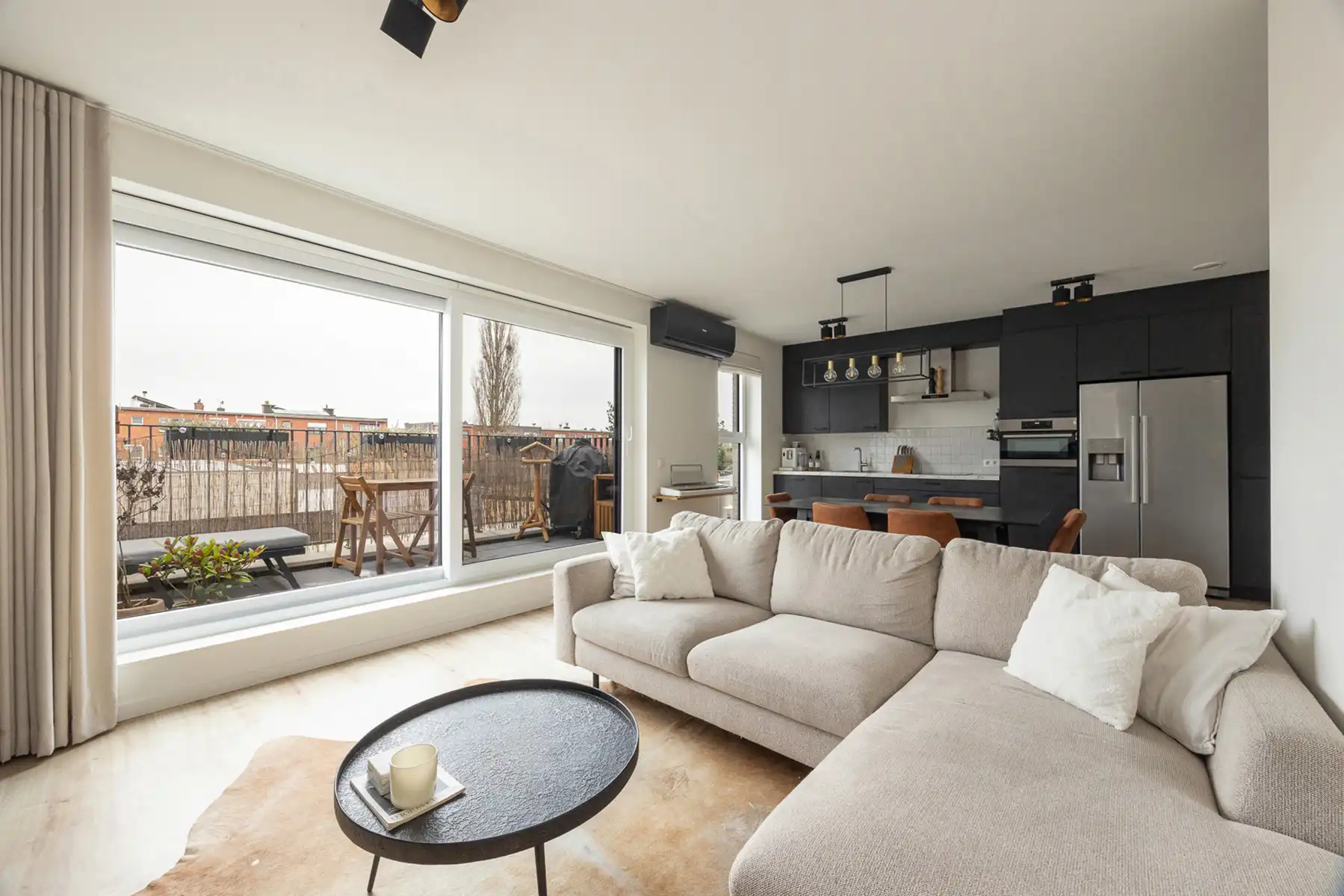 Recent appartement met autostaanplaats in het centrum van Stabroek! foto {{pictureIndex}}