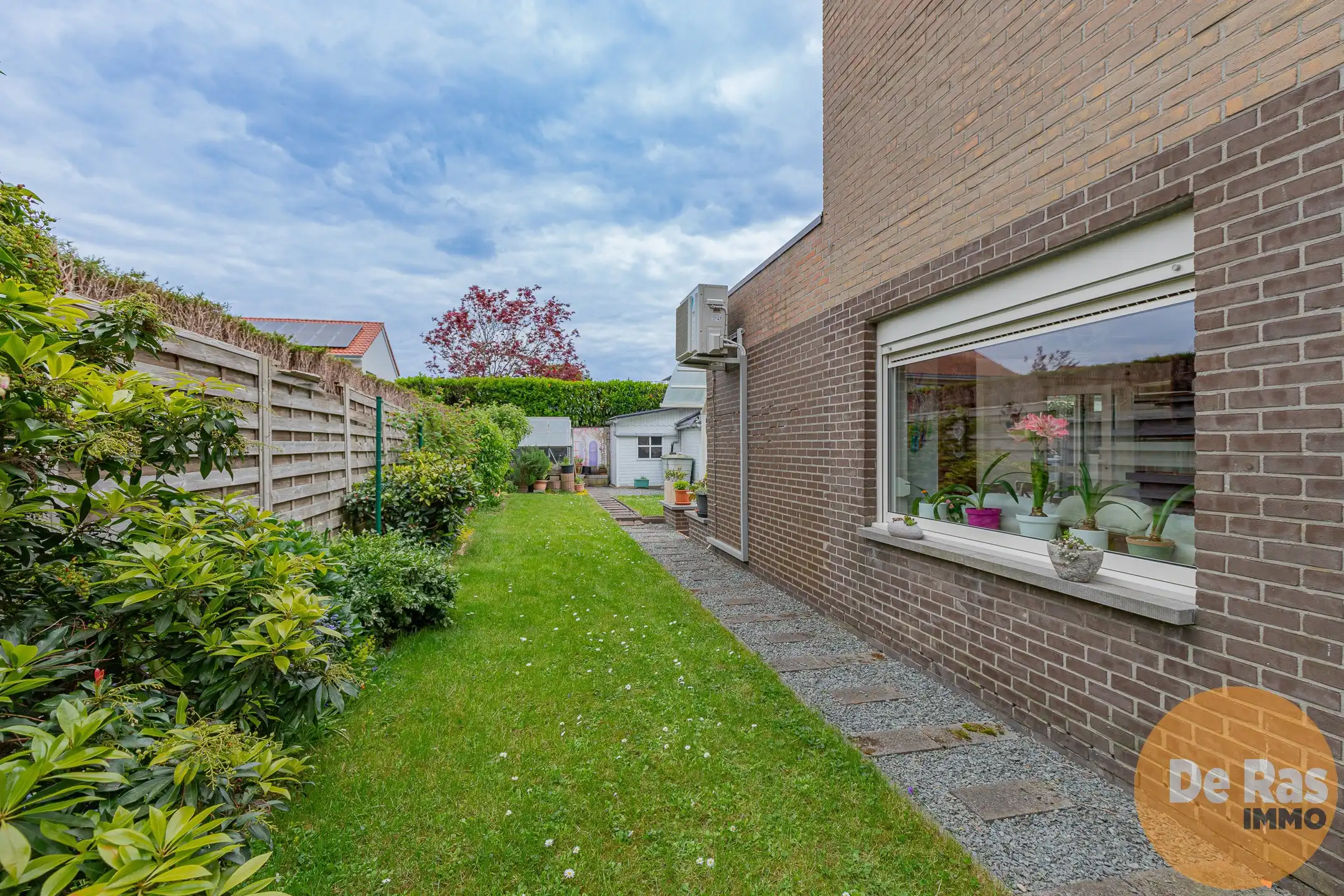 MERE- Leuke halfopen bebouwing in een rustige omgeving foto 6