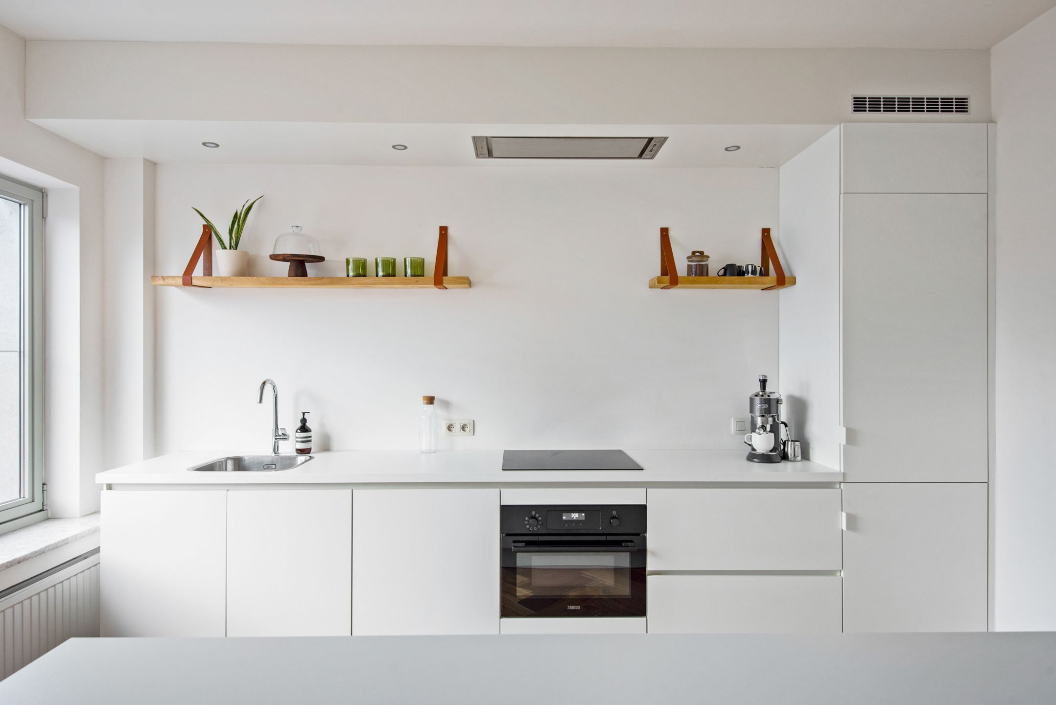 Prachtig gerenoveerd appartement - overdekt terras en garage foto 6