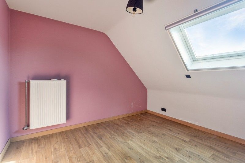 Tot in de puntjes gerenoveerde woning (2019) met 3 slaapkamers, tuin en garage vlakbij het centrum van Ingelmunster te koop! foto 19