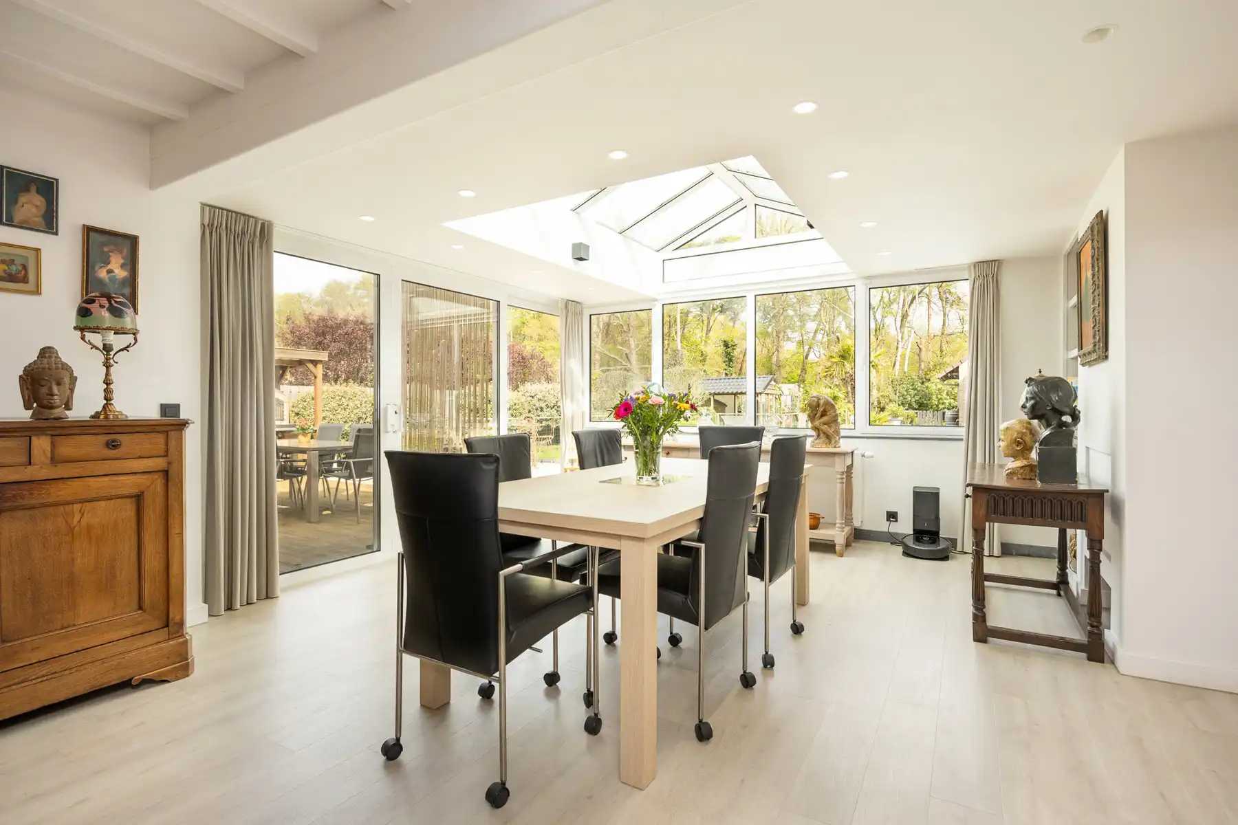 Instapklare villa gelegen in een doodlopende straat foto 8