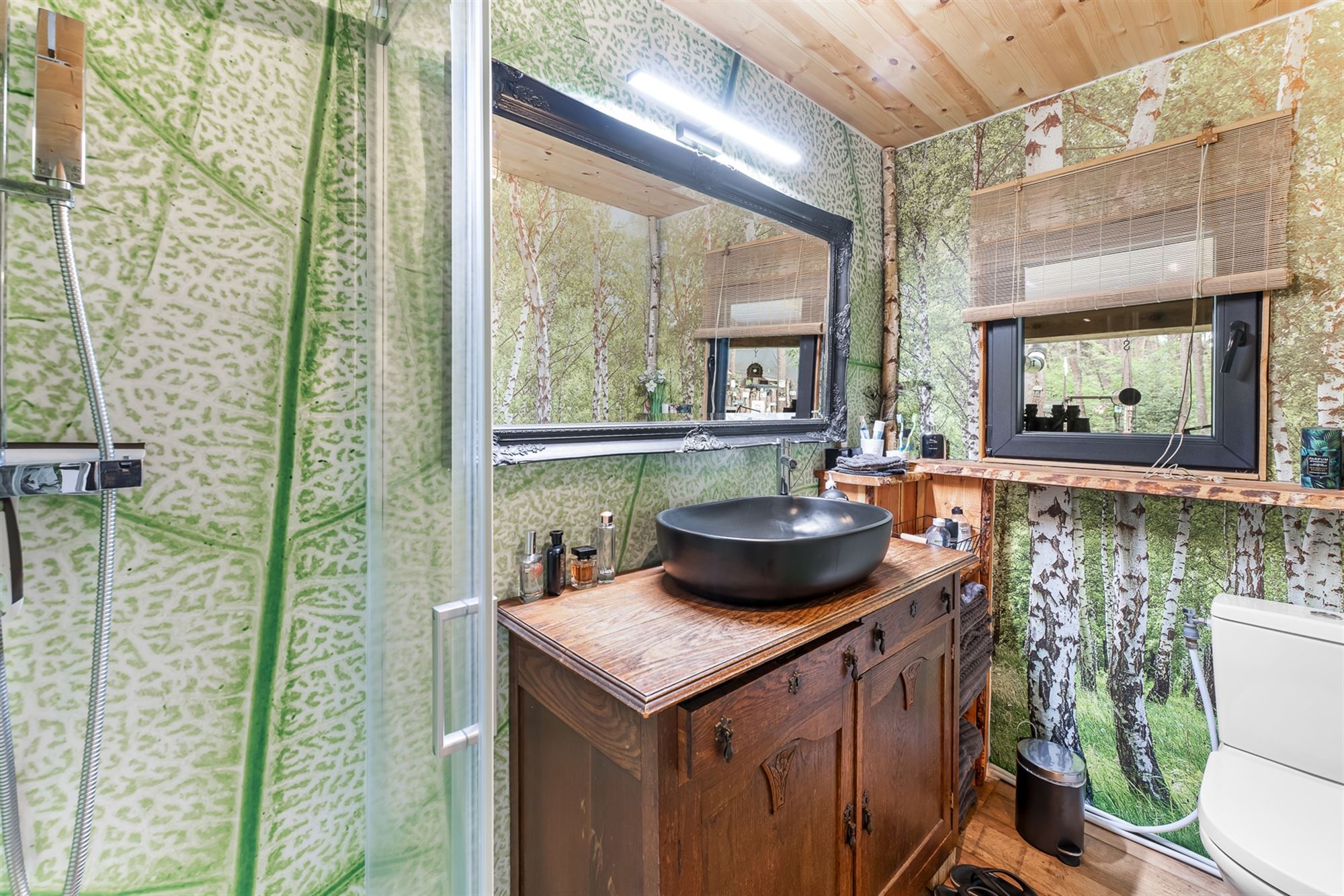 UNIEKE, TOP-GERENOVEERDE CHALET OP IDYLISSCHE LOCATIE foto 12