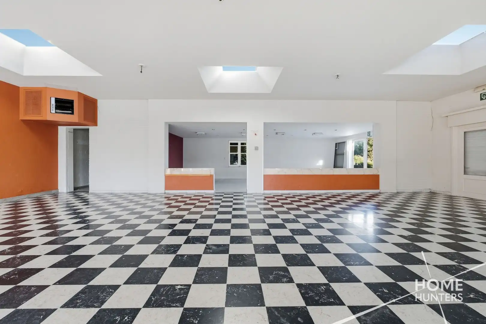Café, feestzaal en woonst op ruim 1.400 m² met tal van mogelijkheden foto 8