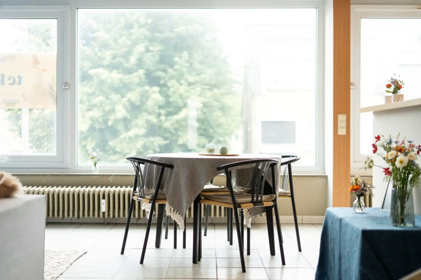 Instapklaar en bijzonder lichtrijk appartement met 2 slaapkamers, zonnig terras en EPC-label B in Oostende foto 2