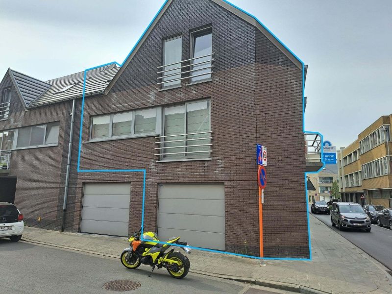 Stijlvolle en energiezuinige woning met garage in het bruisende centrum van Roeselare foto 2