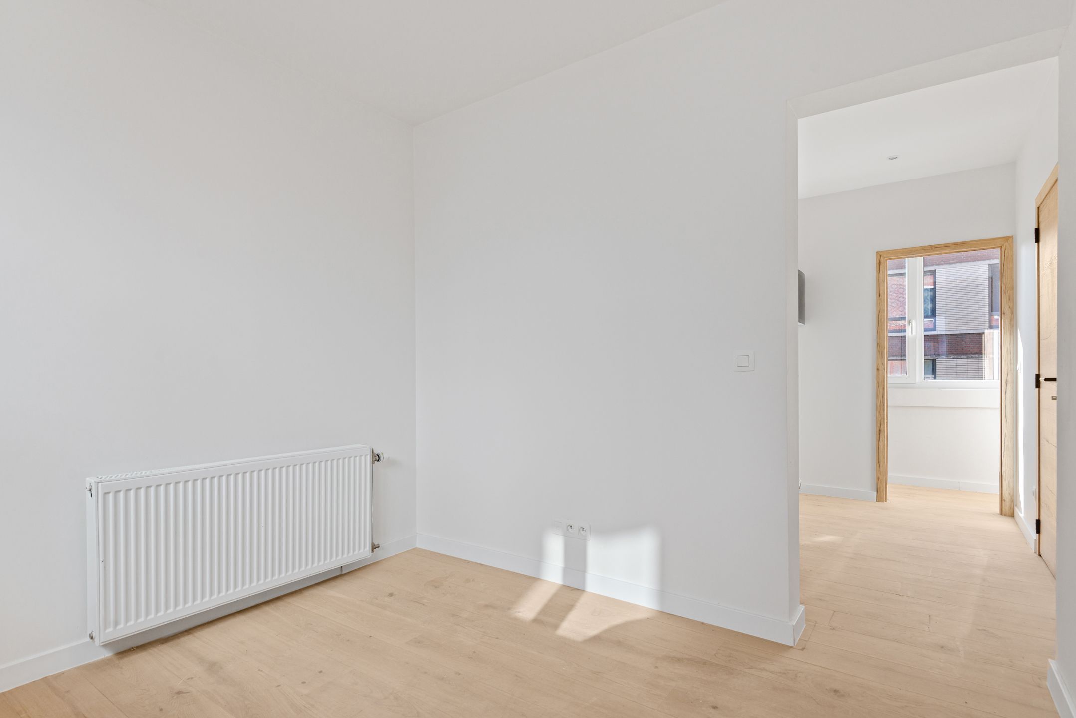 Gerenoveerd 1 slaapkamer appartement met terras te koop foto 7