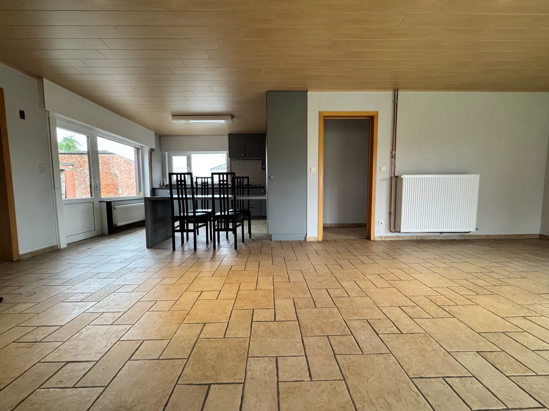 Alleenstaande woning met 3 slaapkamers te Ichtegem foto 6