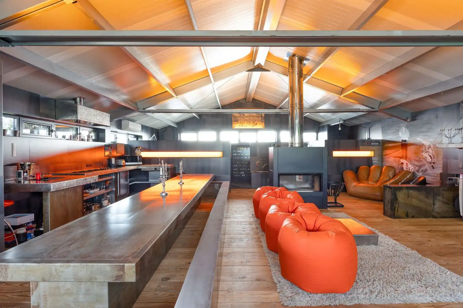 Opbrengsteigendom: woning, loft en loods met bureau te koop foto 21