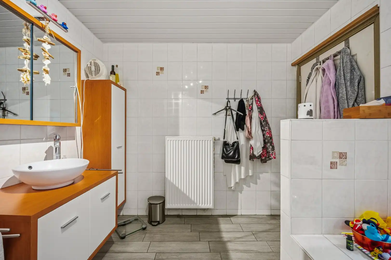 Instapklare rijwoning met 3 slaapkamers en een ruime tuin op de Tiense stadsrand. foto 13