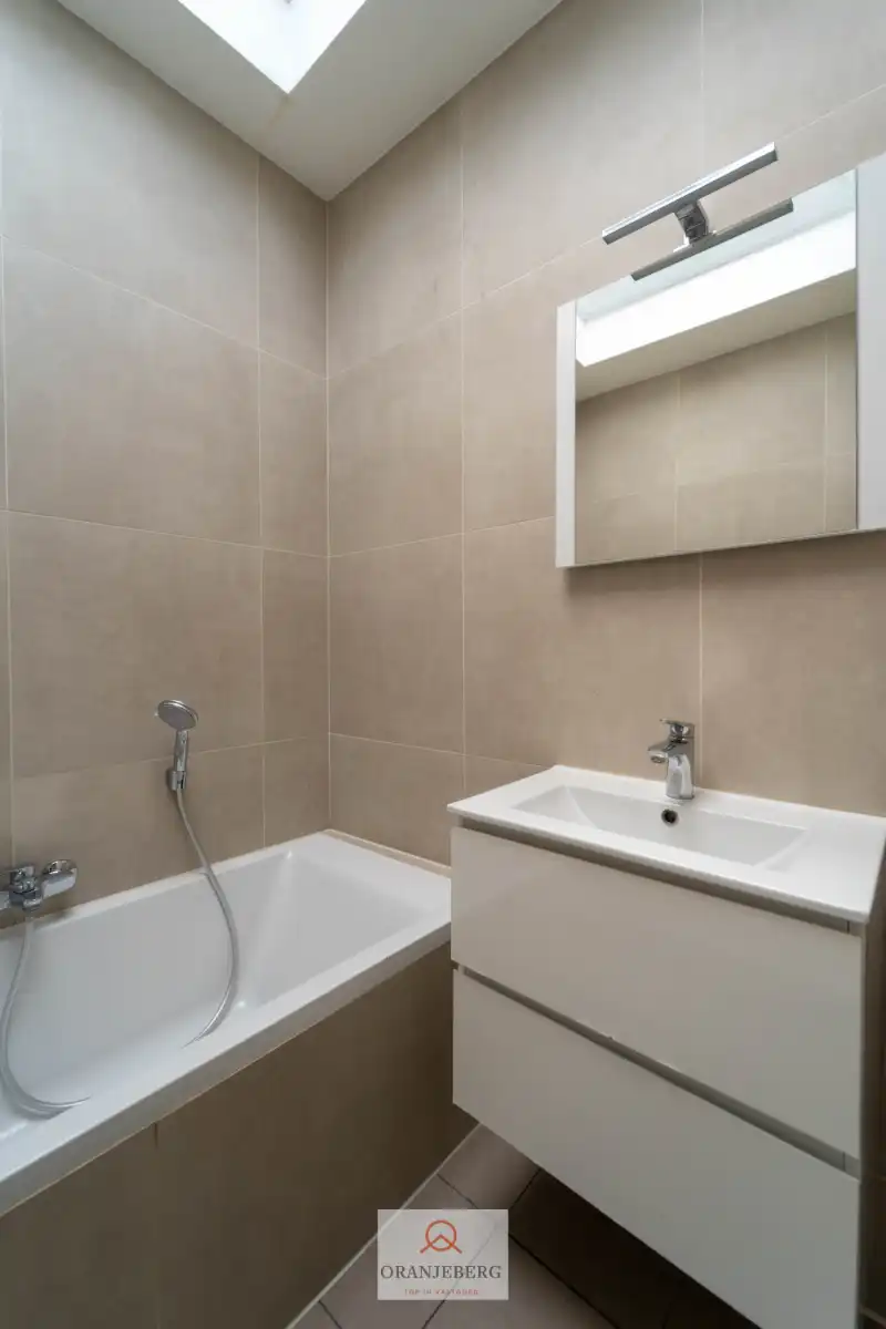 Instapklaar 2 slpk rijhuisje in rustige straat te koop op TOPligging nabij Gent foto 13