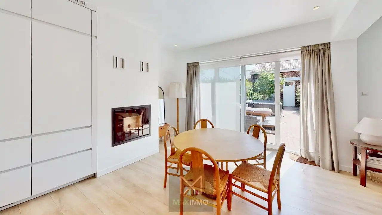 Wonen of investeren: instapklare halfopen woning met tuin foto 2