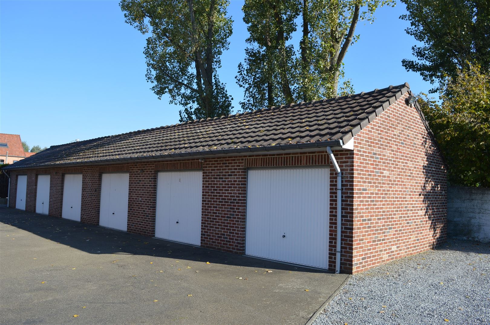 TE HUUR: gelijkvloers appartement met 2 slaapkamers te Koersel! foto 12