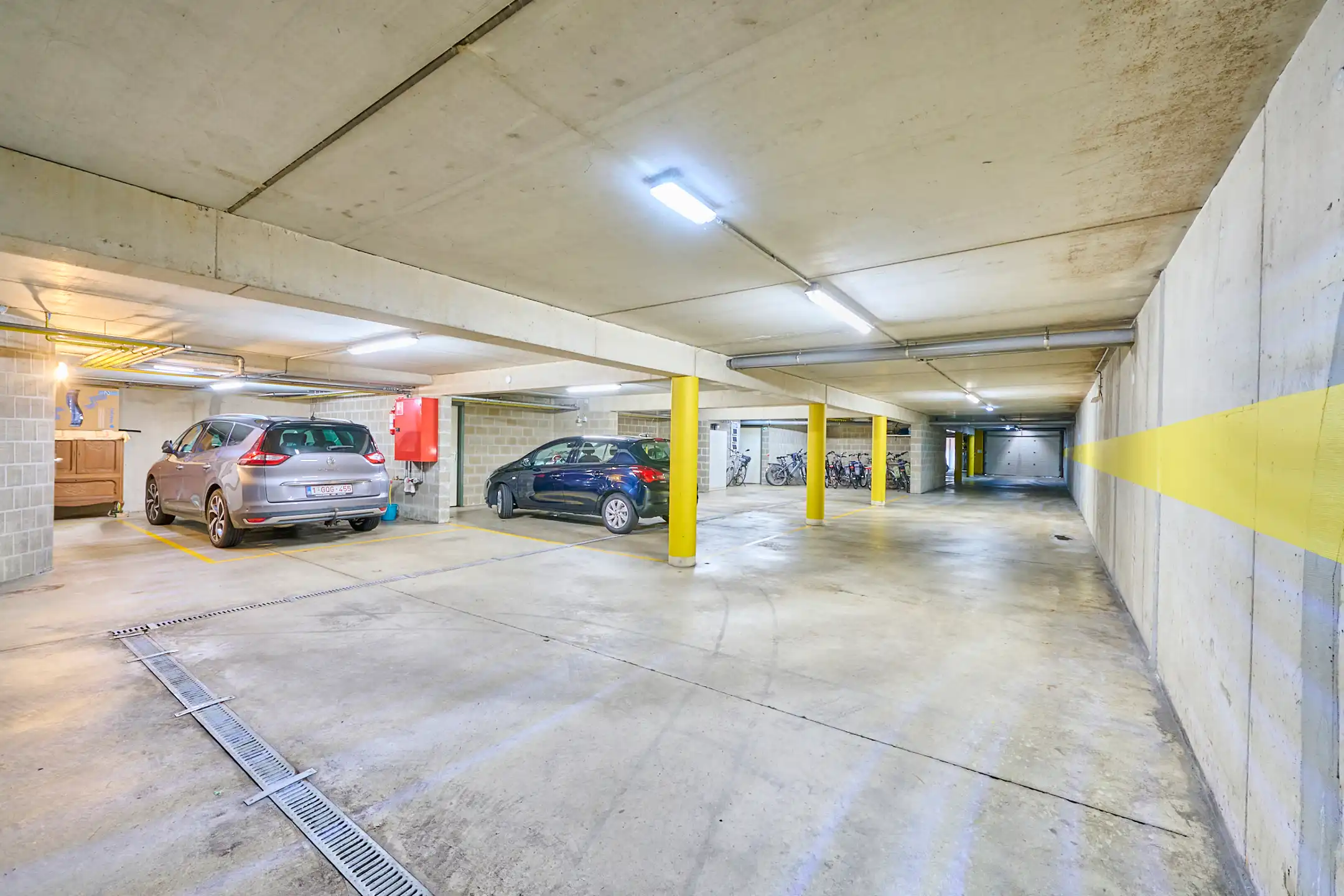 Te huur: Kantoor/handelsruimte (184 m²) in hartje Meeuwen foto 13