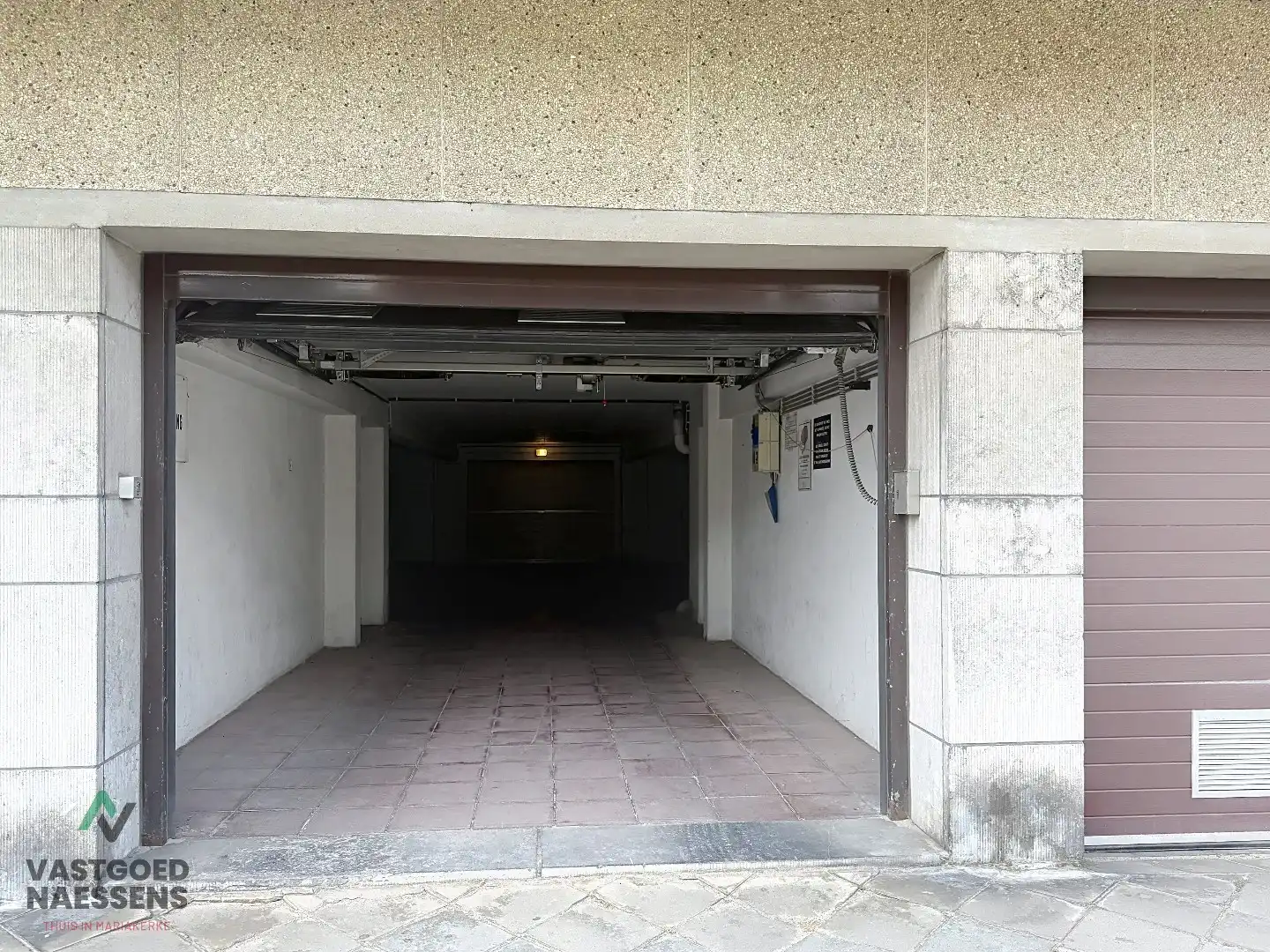 RUIME GARAGEBOX VLAKBIJ ZEEDIJK foto 7