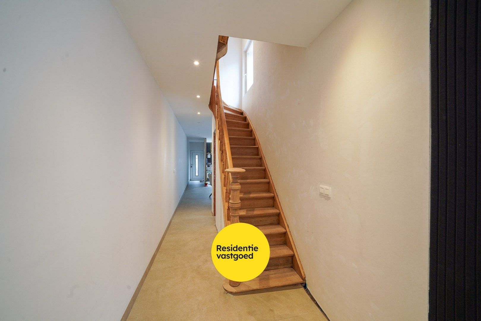 Stijlvol gerenoveerde gezinswoning met karaktervolle gevel in het hart van Mariakerke (Oostende) foto 14