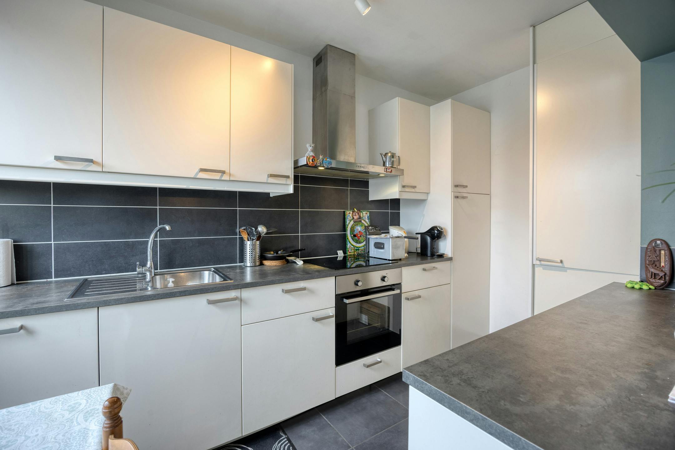 Energiezuinig appartement mét garage te koop in Merksem  foto 8