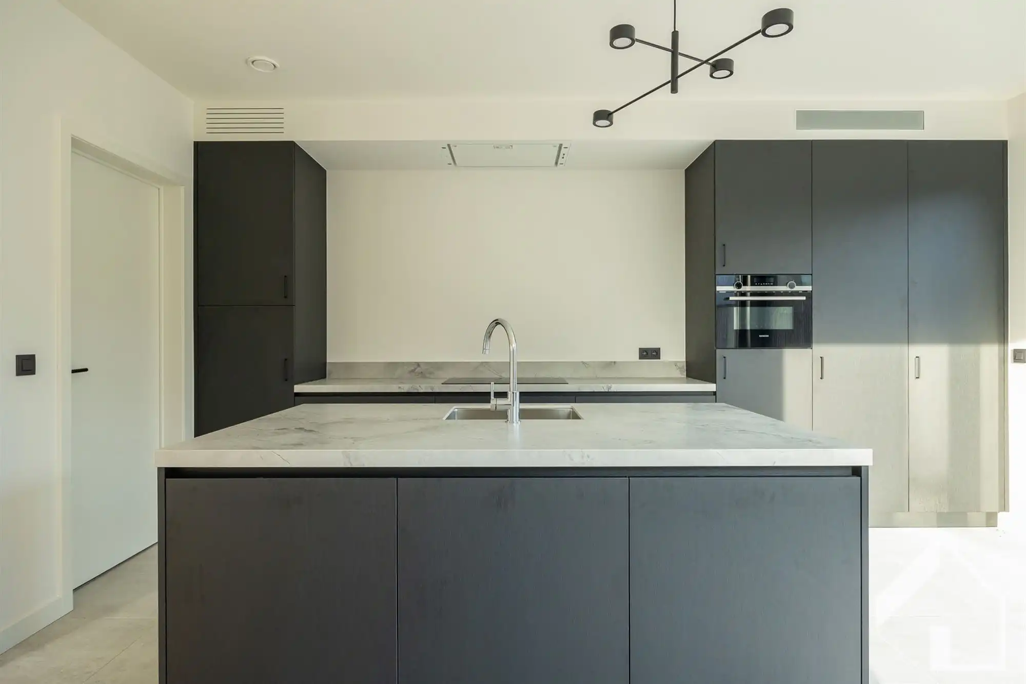 Prachtige nieuwbouwwoning (BEN) voorzien van alle comfort foto 5