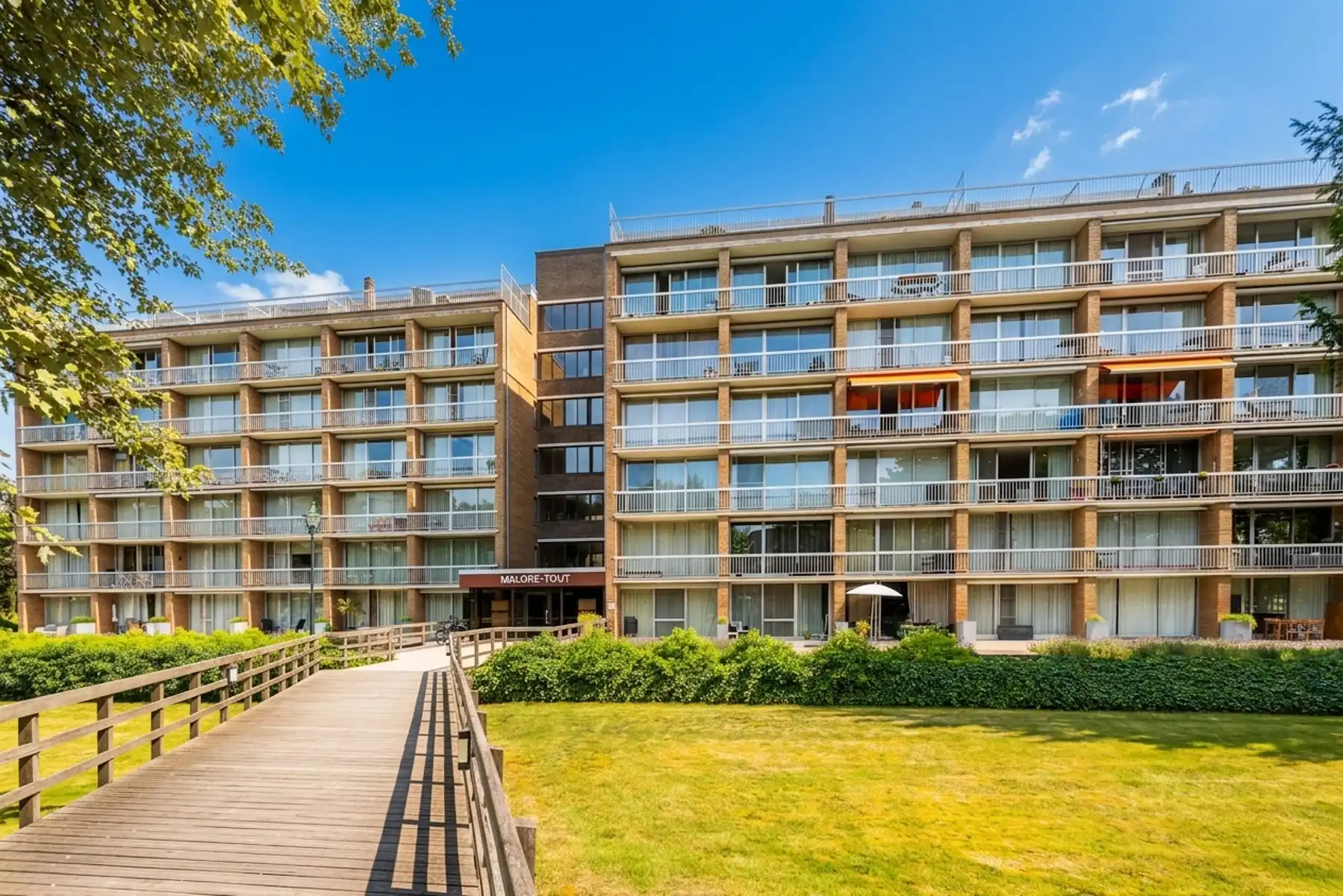 Vernieuwd appartement in centrum Koksijde-Bad foto 12