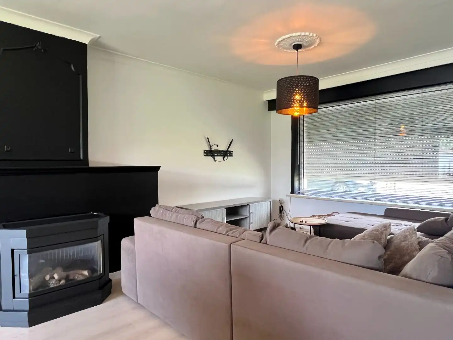 Rijwoning met 5 slaapkamers, garage en zuid-west gerichte tuin. foto 3