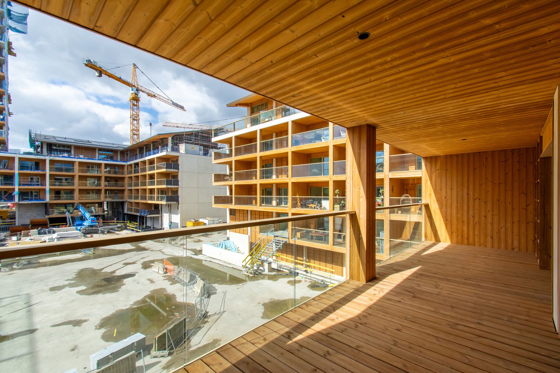 Gemeubeld 2 slpk (of 1 bureau) app. met mooi terrras foto 7