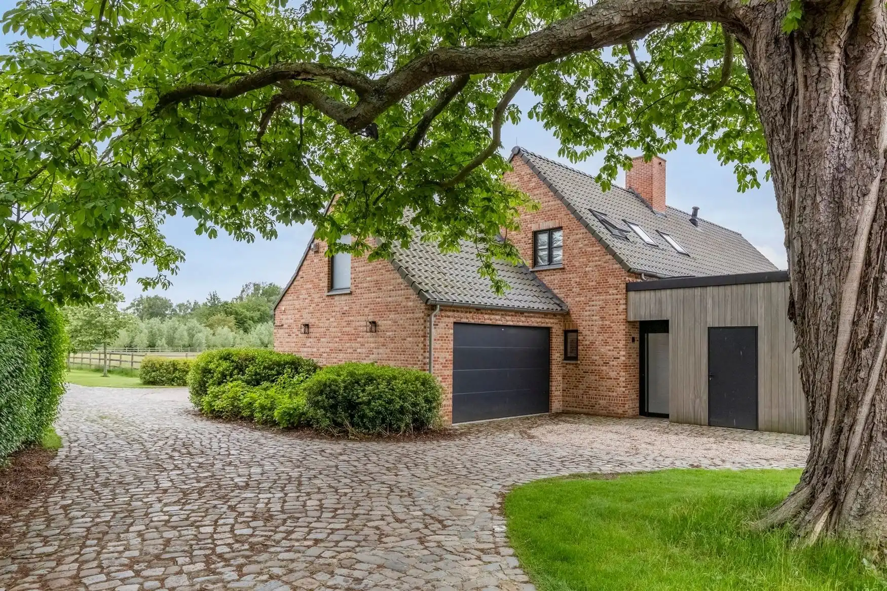 Uitzonderlijke woning aan de Leie foto 3