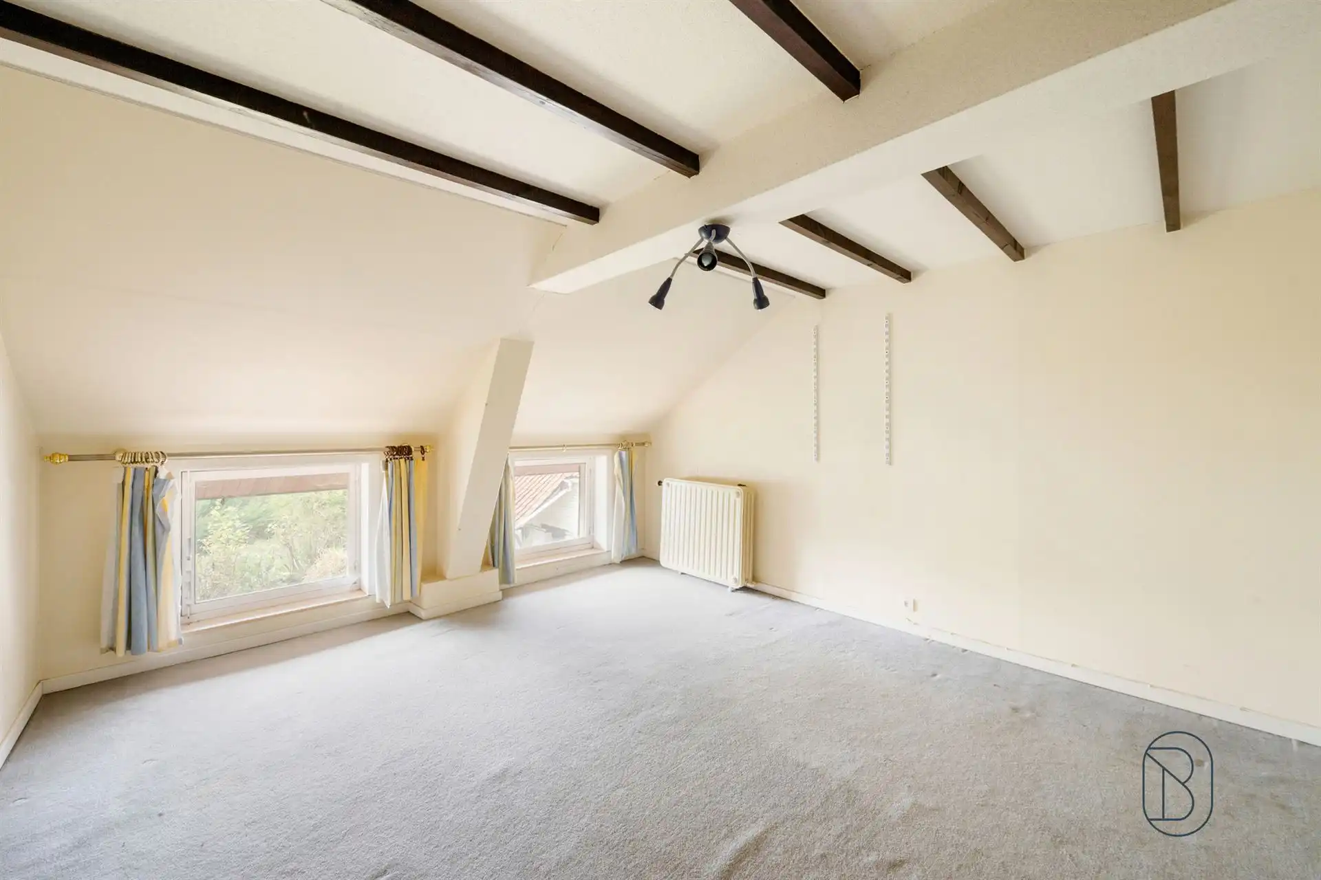 Charmante te renoveren hoeve met hangar op 36 are! foto 13