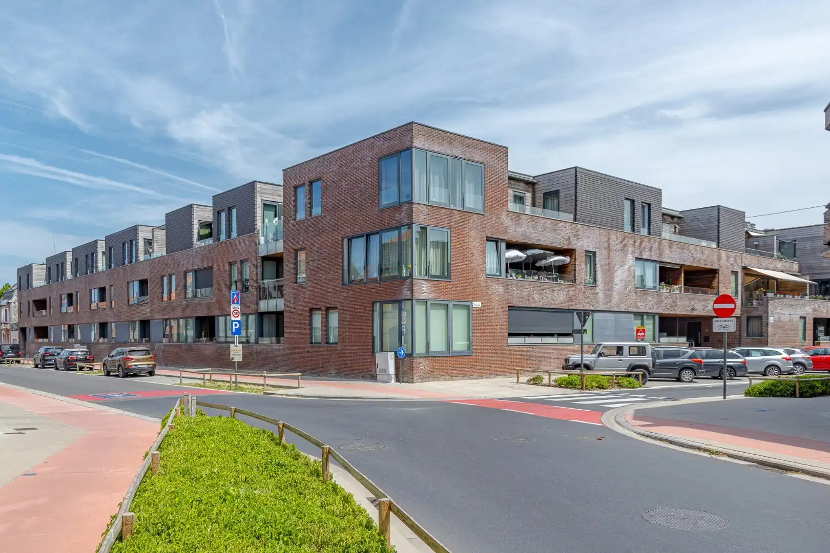 Instapklaar appartement met 2 slaapkamers, garage, berging en zonneterras in Dadizele foto 18