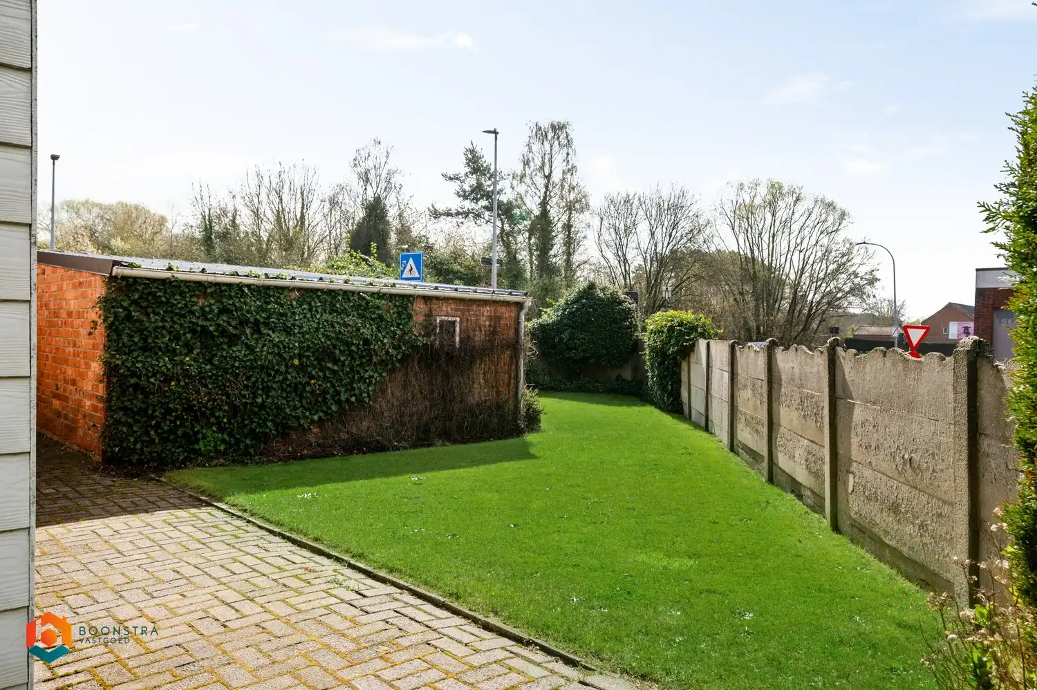 Te renoveren woning met 3 slpkrs in centrum Grootlo foto 3