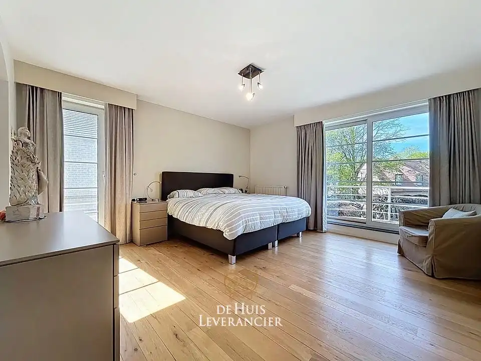 Exclusieve villa op uitzonderlijk perceel van 1 767 m², grenzend aan natuurgebied foto 42