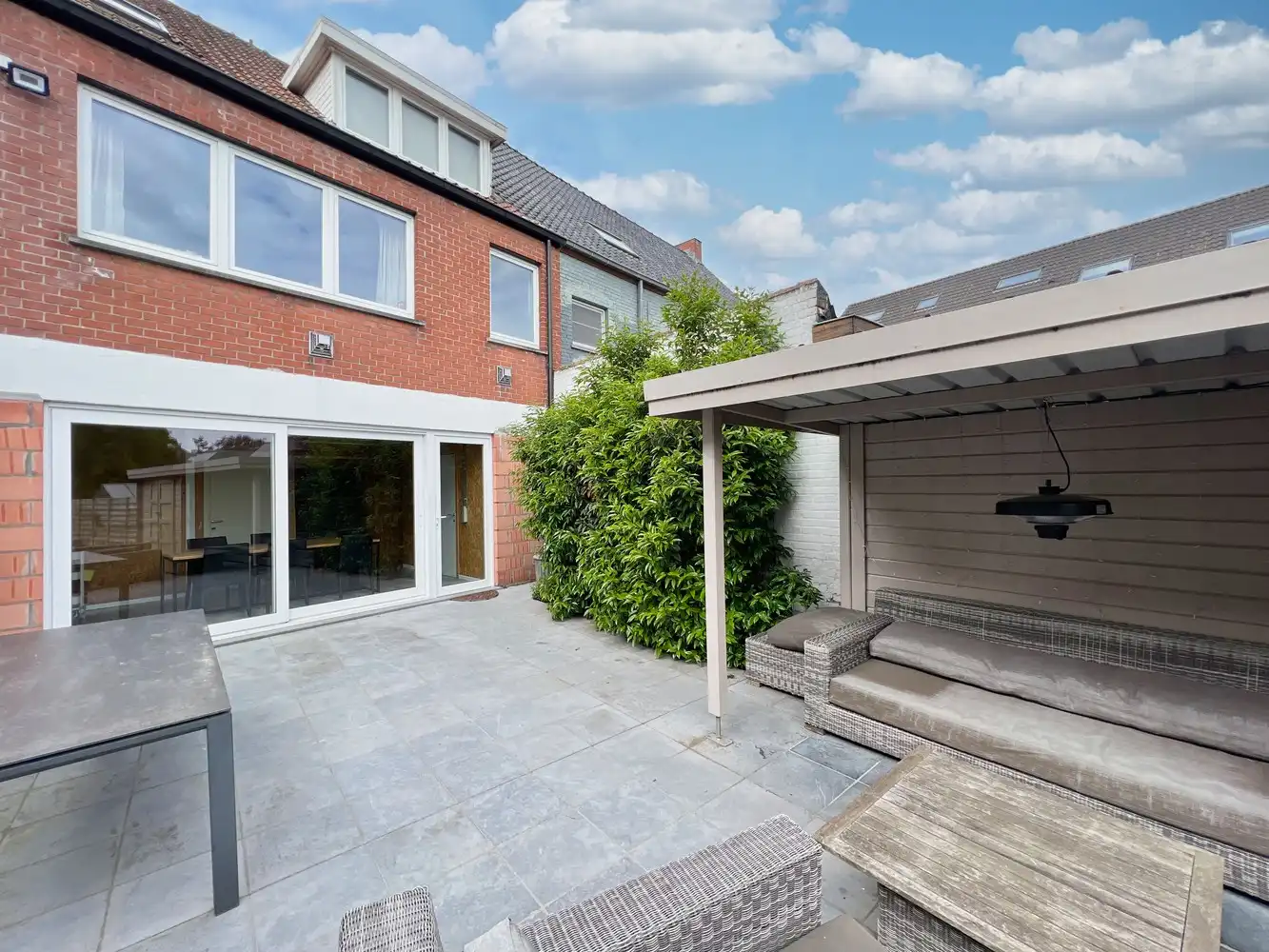 Lichtrijke gezinswoning met zonnige tuin foto 17