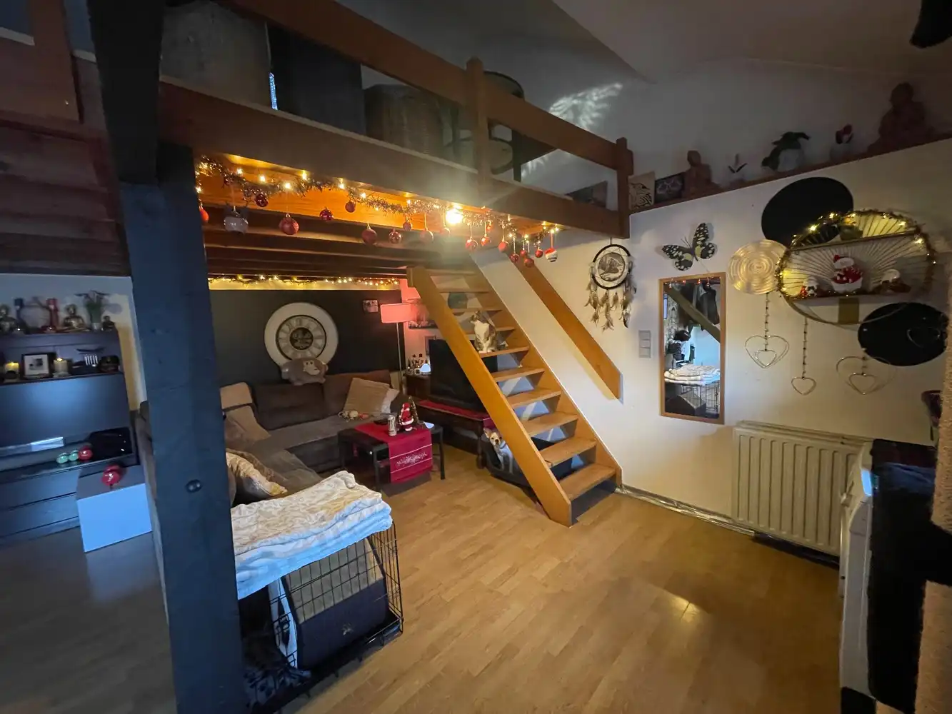 Brugge centrum, OPBRENGSTEIGENDOM bestaande uit  een MAGAZIJN op het gelijkvloers,  een STUDIO op de 1é Verd,  DUPLEX  LOFT STUDIO ONDER HET DAK ALLES VERHUURD MOOIE OPBRENGST foto 7