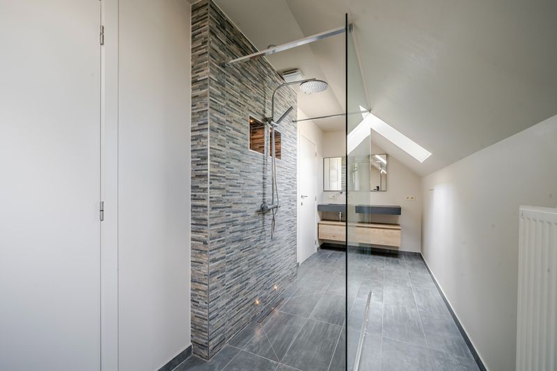 Roeselare : Exclusieve villa in rustige wijk De Gotelaar – 300 m² pure luxe op 657 m² grond foto 14