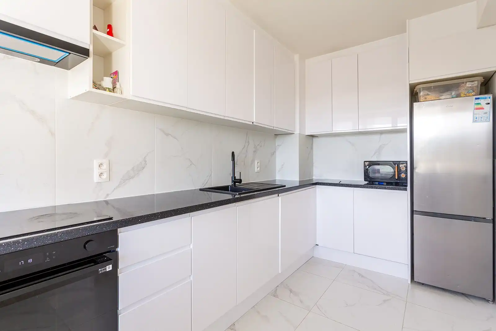 Instapklaar 3-slaapkamerappartement op de 5e verdieping met zuidgericht terras foto 13