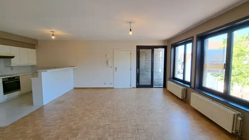 Comfortabel 2-slaapkamerappartement met Terras te huur in Oostkamp foto 3