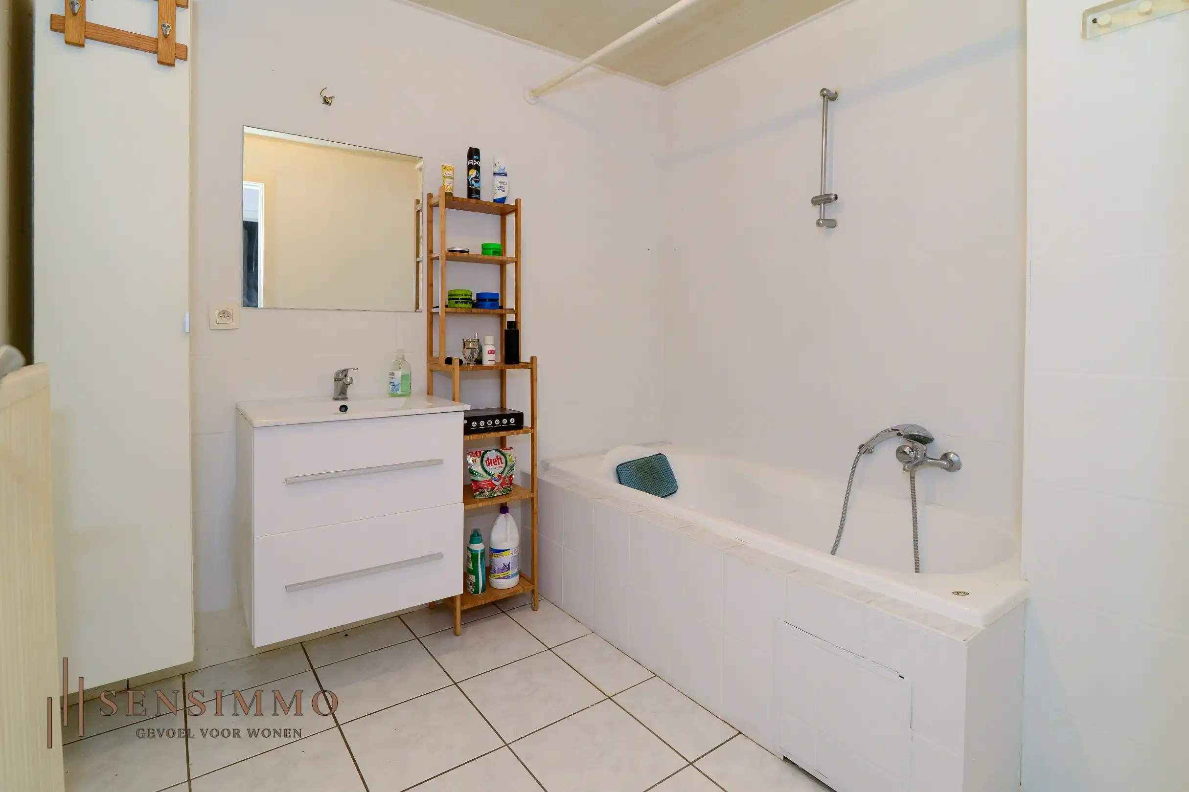 Instapklaar gelijkvloers appartement met 2 slpk foto 14