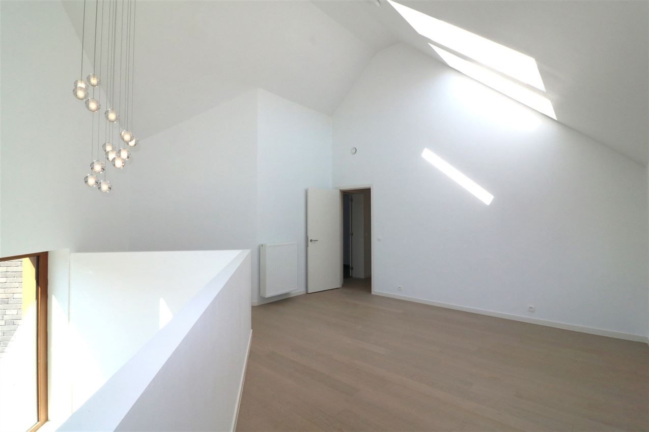 Bijzonder opgevat penthouse, 2 slpk., garage, groot terras foto 23