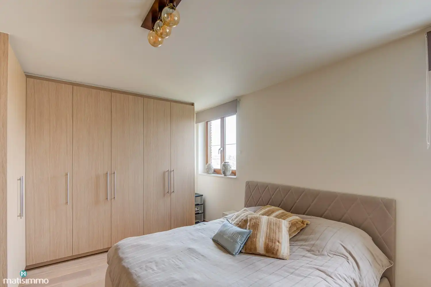 LUXUEUS AFGEWERKT APPARTEMENT MET 2 SLAAPKAMERS EN ZUIDGERICHT TERRAS VLAKBIJ HET CENTRUM VAN BILZEN (+ optioneel 3 autostaanplaatsen) foto 17