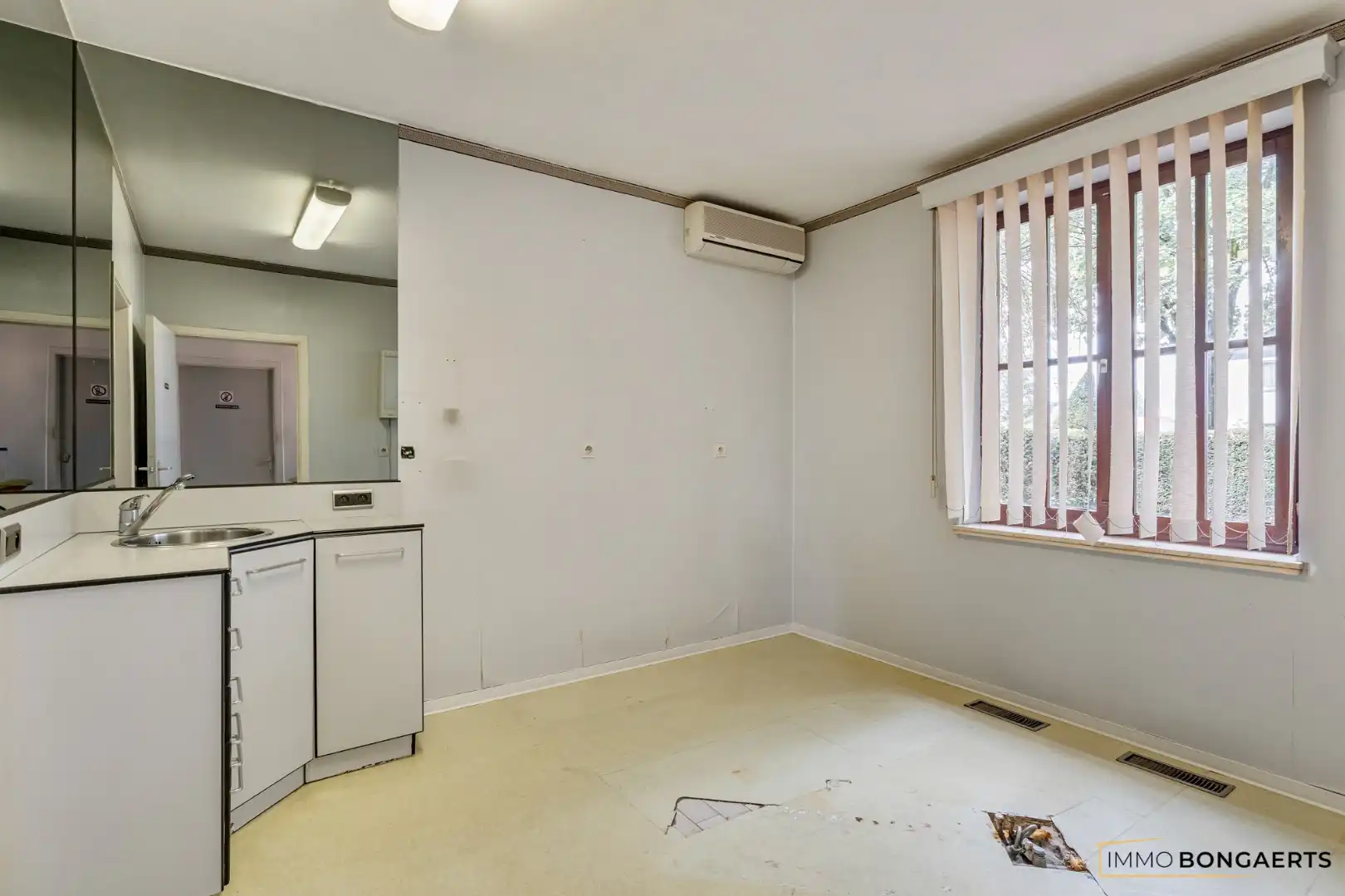 Prachtige villa met praktijkruimte en royale tuin in Houthalen-Oost foto 18