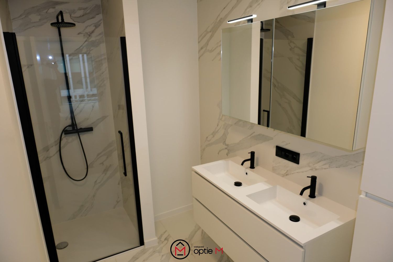 APPARTEMENT TE HUUR IN HASSELT – Ruim, licht en centraal gelegen foto 11