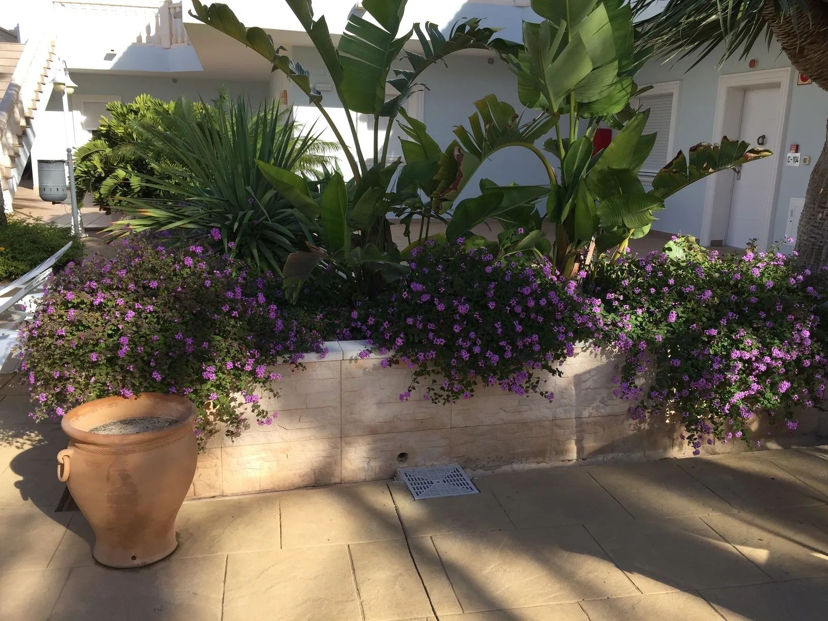 Instapklaar appartement met zonnig terras en zwembadzicht in Benissa Costa foto 5