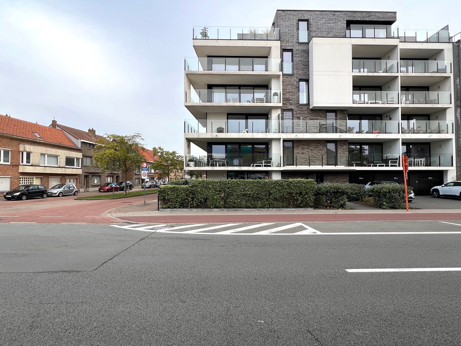 Topappartement met 2 slaapkamers en groot terras foto 2