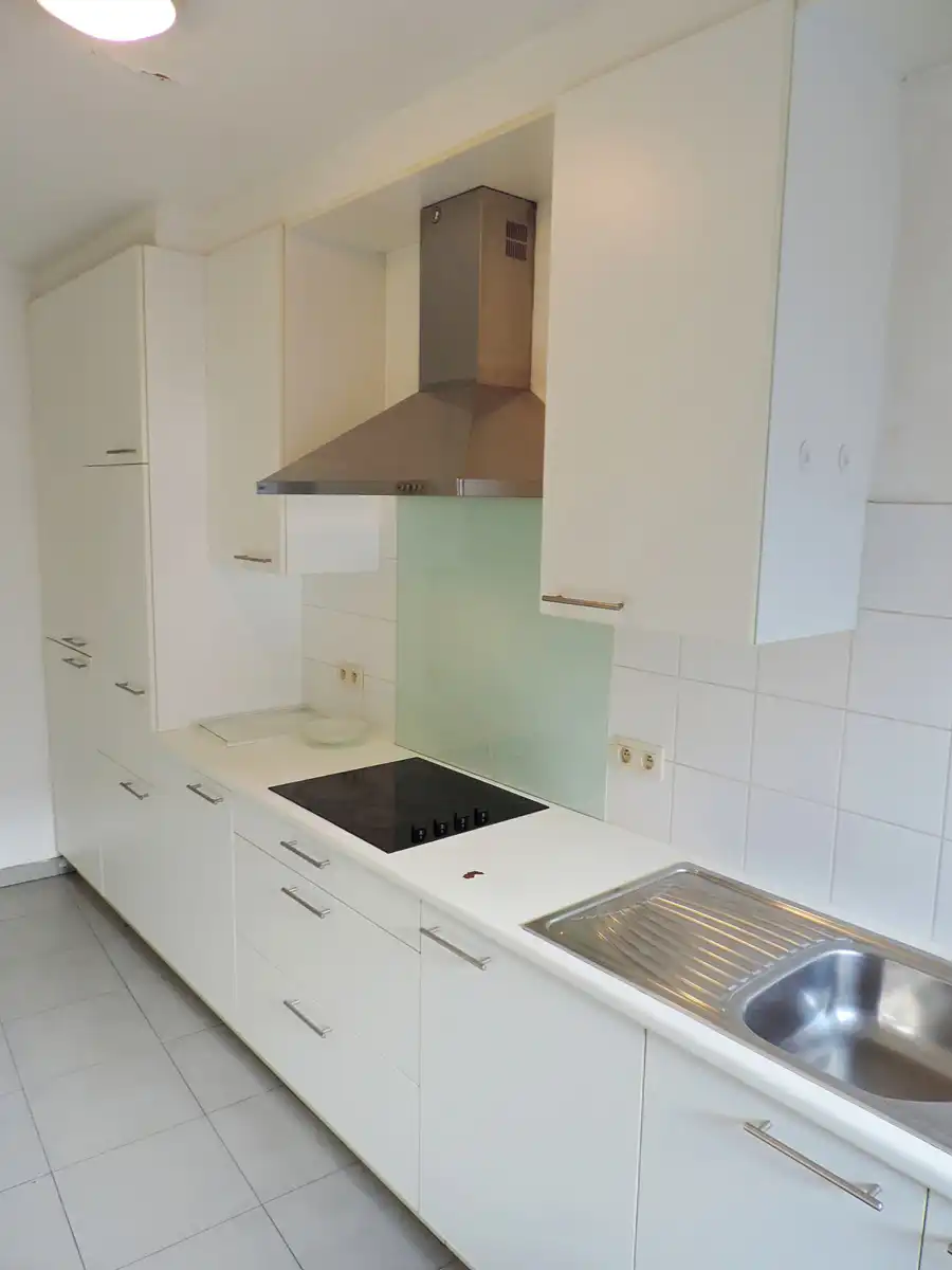 Opbrengsteigendom met handelsgelijkvloers en 2 appartementen foto 8